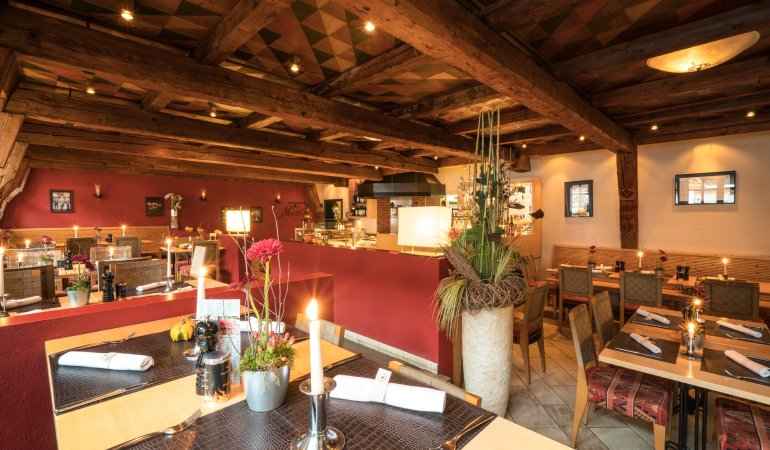 Restaurant_01-72dpi